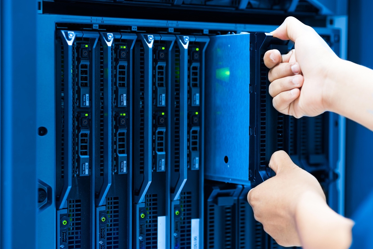 server room, data center, networking, database, computing, rack, big data
